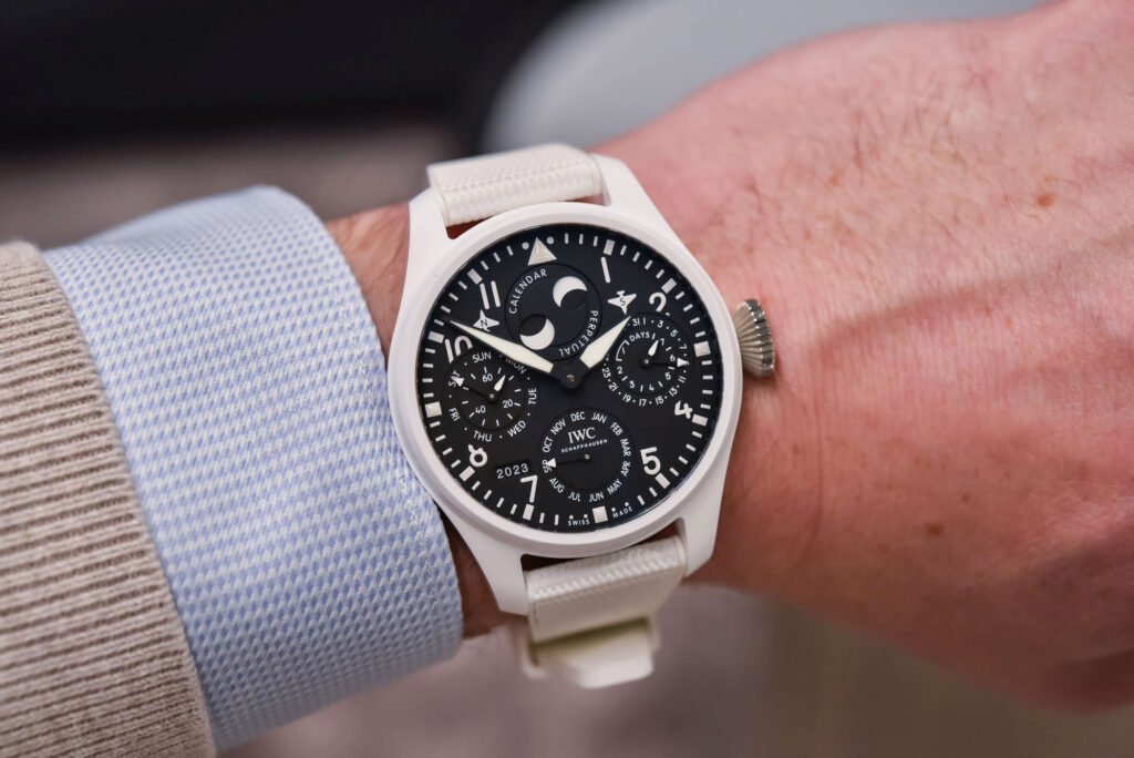 万国大飞万年历白陶瓷IW503008