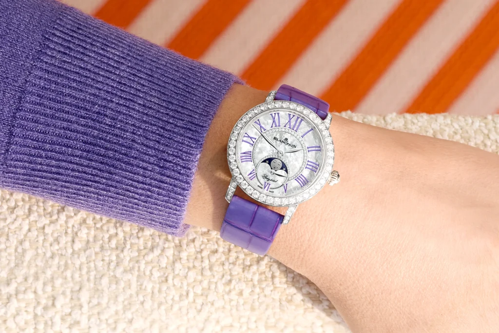 高仿宝珀女士月相腕表