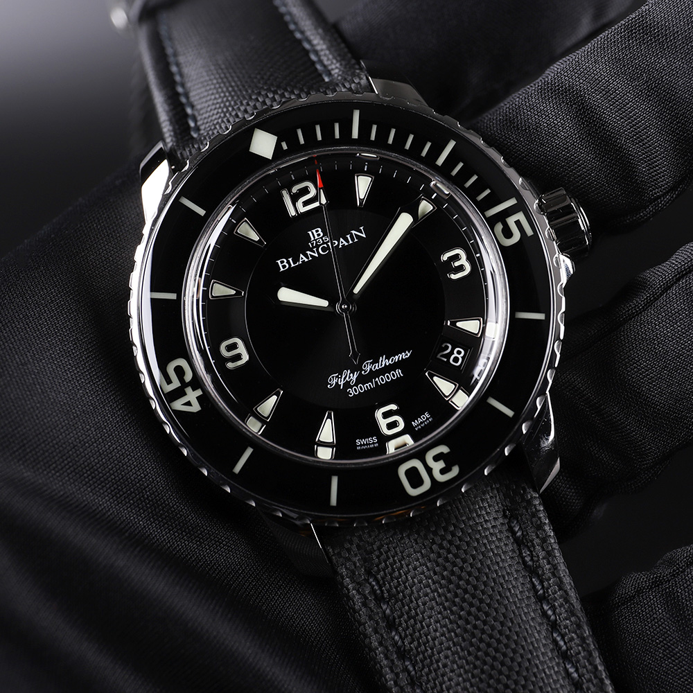 高仿宝珀五十噚系列自动上链腕表