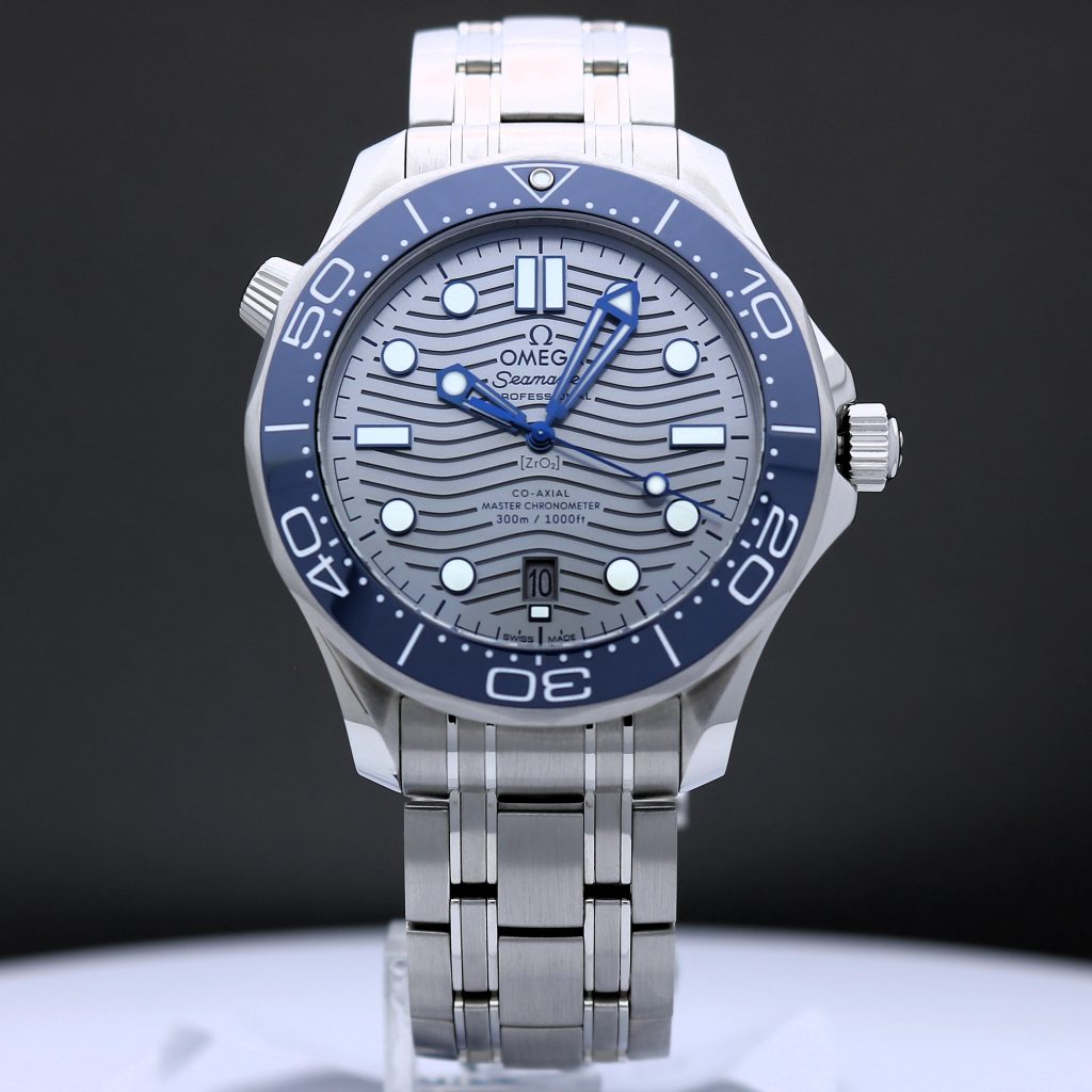 欧米茄海马300米潜水表复刻版 Scaled