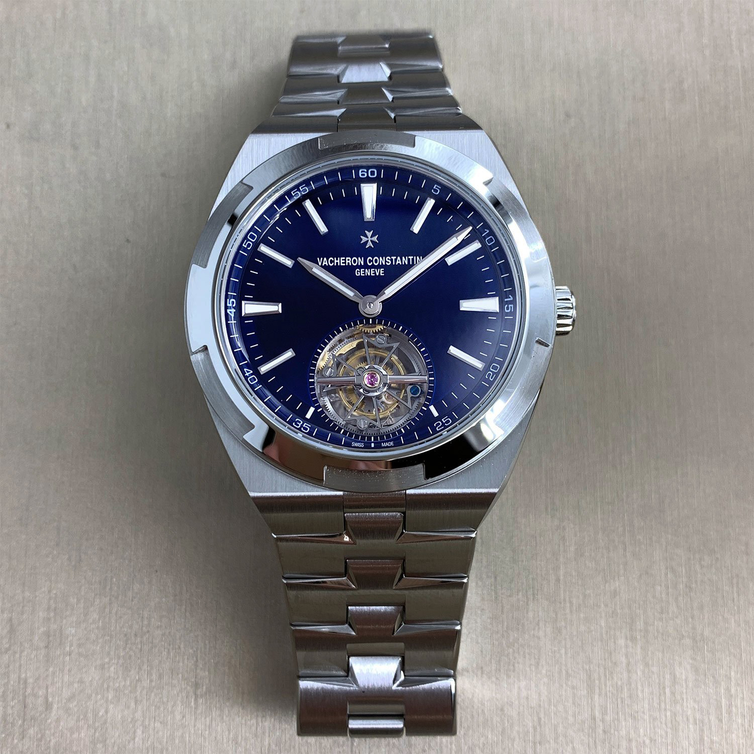 江诗丹顿纵横四海6000V